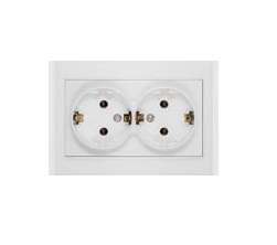 Розетка 2-м СП Бриллиант 16А IP20 с заземл. бел. UNIVersal 7947533 оптом купить цена