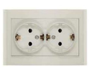 Розетка 2-м СП Бриллиант 16А IP20 с заземл. защ. шторки сл. кость UNIVersal 7948769 оптом купить цена