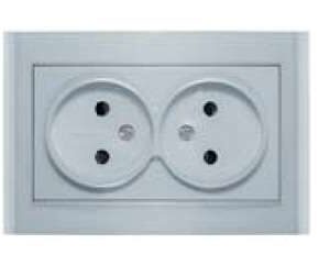 Розетка 2-м СП Бриллиант 16А IP20 без заземл. защ. шторки серебр. UNIVersal 7949773 оптом купить цена