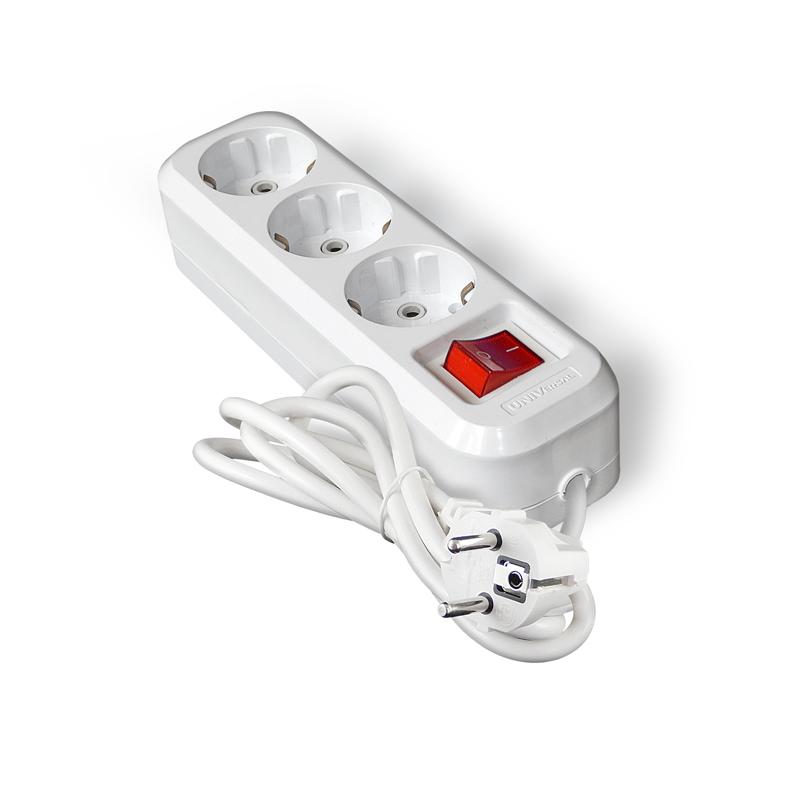 Удлинитель 3х3м с заземл. IP20 S-303А ПВС 3х1.5 с выкл. Universal 1726 купить оптом выгодно Удлинитель 3х3м с заземл. IP20 S-303А ПВС 3х1.5 с выкл. Universal 1726 оптом купить цена