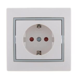 Розетка 1-м СП Mira 16А IP20 с заземл. защ. шторки с сер. вставкой керамика бел. LEZARD 701-0215-124 оптом купить цена