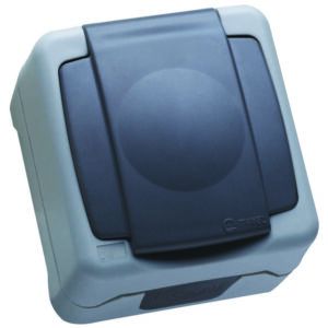 Розетка 1-м ОП 16А IP55 с заземл. с крышкой сер. Makel 36064099 оптом купить цена