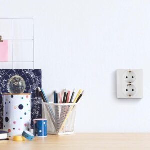 Розетка Inspiria 16А 250В 2х2P+E защ. шторки безвинт. зажимы бел. Leg 673755 оптом купить цена