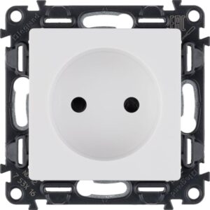 Розетка 1-м СП Valena Life 16А IP20 250В 2P защ. шторки безвинтов. клеммы с лицев. панелью механизм бел. Leg 753416 оптом купить цена