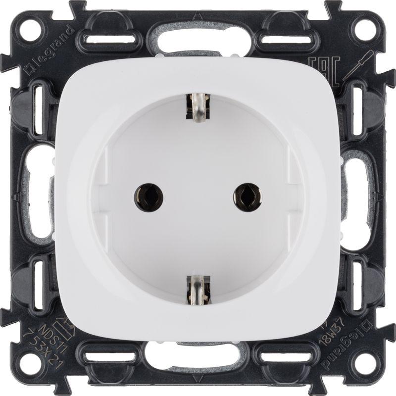 Розетка 1-м СП Valena Allure 16А IP2X 250В 2P+E безвинтов. клеммы с лицев. панелью механизм бел. Leg 753721 купить оптом выгодно Розетка 1-м СП Valena Allure 16А IP2X 250В 2P+E безвинтов. клеммы с лицев. панелью механизм бел. Leg 753721 оптом купить цена