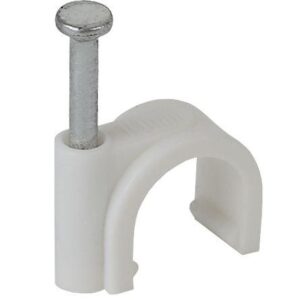 Скоба 7мм круглая пластиковая (уп.50шт) ЭРА Б0038892 оптом купить цена