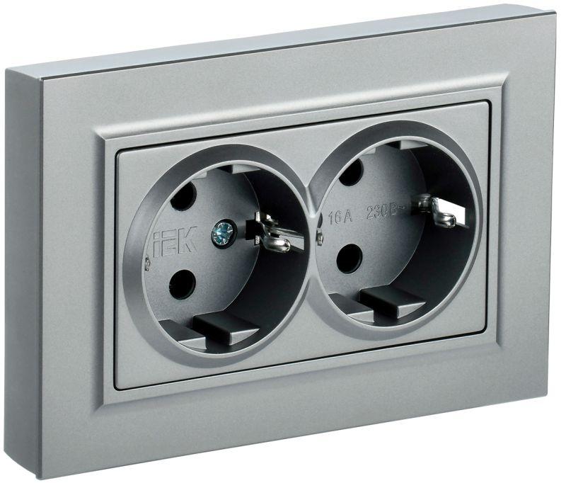 Розетка 2-м СП BRITE РС12-3-БрА 16А в сборе с заземл. без защ. шторок алюм. IEK BR-R21-16-K47-F купить оптом выгодно Розетка 2-м СП BRITE РС12-3-БрА 16А в сборе с заземл. без защ. шторок алюм. IEK BR-R21-16-K47-F оптом купить цена