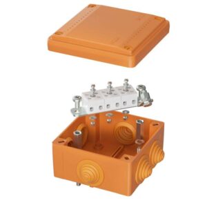 Коробка ответвительная FS 100х100х50мм 5р 450В 10А 6кв.мм с каб. вводами и клеммн. IP55 пластик. DKC FSB11506 оптом купить цена