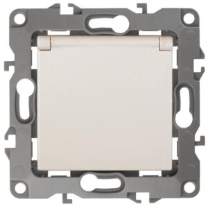 12-2103-02 ЭРА Розетка 2P+E Schuko со шторками с крышкой