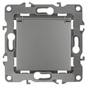 12-2103-12 ЭРА Розетка 2P+E Schuko со шторками с крышкой