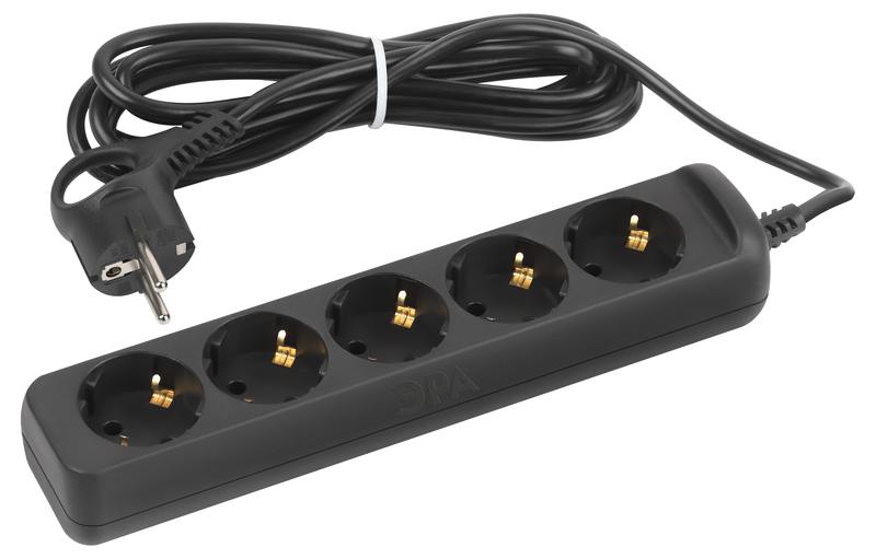 Удлинитель электрический ЭРА UX-5e-3m-B с заземлением 5 розеток 3 м ПВС 3х0 Удлинитель электрический ЭРА UX-5e-3m-B с заземлением 5 розеток 3 м ПВС 3х0