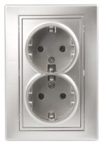Розетка Intro Plano 1-205-03 с заземлением двойная 2X2P+E Schuko