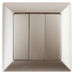 Выключатель Intro Solo 4-106-04 трехклавишный 10А-250В