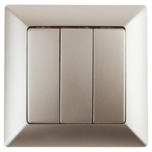 Выключатель Intro Solo 4-106-04 трехклавишный 10А-250В