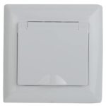 Розетка Intro Solo 4-203-01 с заземлением 2P+E Schuko с крышкой