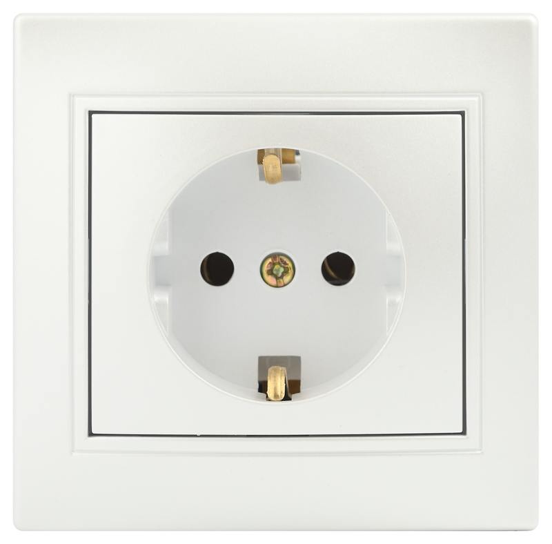 Розетка Intro Plano 1-202-06 с заземлением 2P+E Schuko Розетка Intro Plano 1-202-06 с заземлением 2P+E Schuko