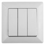 Выключатель Intro Solo 4-106-01 трехклавишный 10А-250В