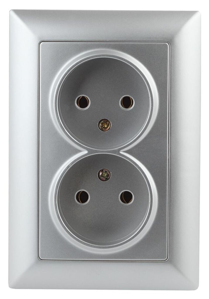 Розетка Intro Solo 4-204-03 без заземления двойная 2х2P Розетка Intro Solo 4-204-03 без заземления двойная 2х2P