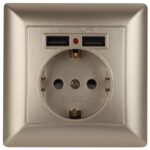 4-410-04 Intro Розетка P+E Schuko со шторками