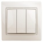 Выключатель Intro Plano 1-106-02 тройной