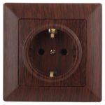 Розетка Intro Solo 4-206-10 с заземлением 2P+E Schuko со шторками