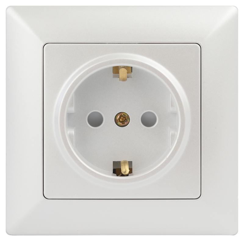 Розетка Intro Solo 4-206-06 с заземлением 2P+E Schuko со шторками Розетка Intro Solo 4-206-06 с заземлением 2P+E Schuko со шторками