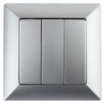 Выключатель Intro Solo 4-106-03 трехклавишный 10А-250В