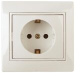 Розетка Intro Plano 1-202-02 с заземлением 2P+E Schuko