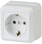 Розетка Intro Quadro 2-202-01 с заземлением 2P+E Schuko