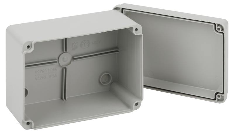 Распаячная коробка ЭРА KORvp приборная подъездная открытой установки 150х110х85мм на винтах с гладкими стенками IP55 оптом купить хорошая цена Распаячная коробка ЭРА KORvp приборная подъездная открытой установки 150х110х85мм на винтах с гладкими стенками IP55 купить оптом недорого