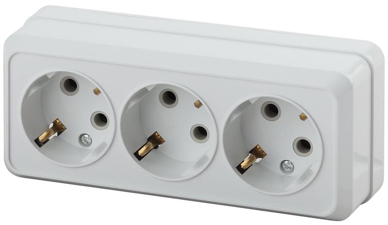 Розетка Intro Quadro 2-206-01 с заземлением трехместная 3х2P+E Розетка Intro Quadro 2-206-01 с заземлением трехместная 3х2P+E