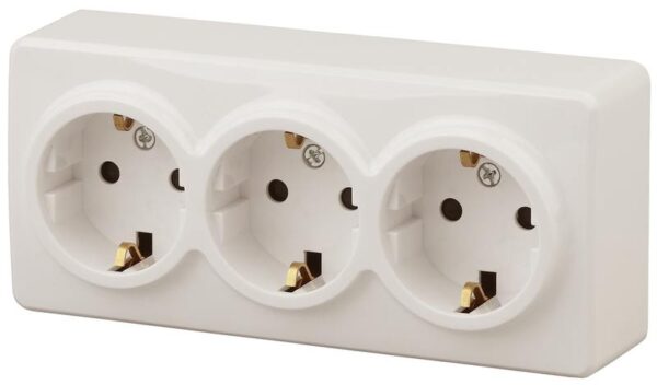 11-2209-02 ЭРА Розетка 3х2P+E Schuko со шторками